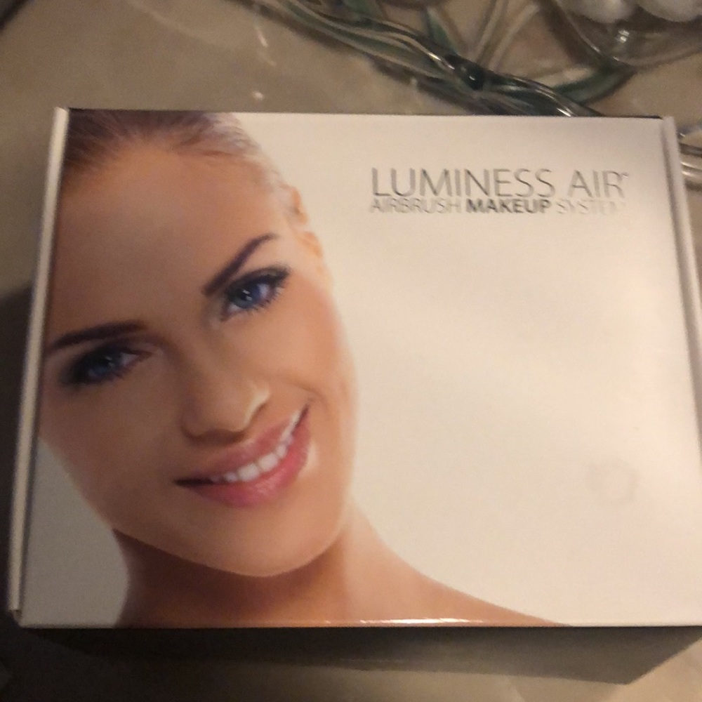 Luminess Air airbrush makeup system